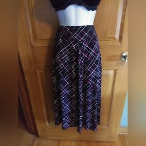 Jones Wear Studio  Large Geometric Design Skirt